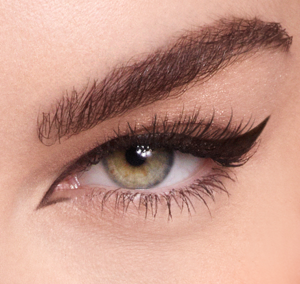 WIDE-EYED CAT'S EYE LOOK!