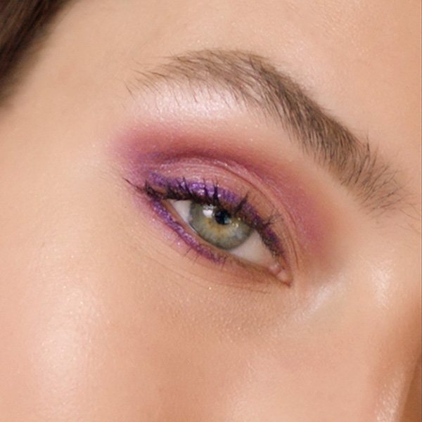 CHARMING PURPLE EYES