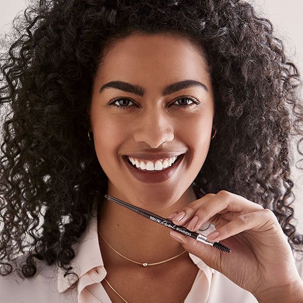 Get The Perfect Eyebrows With These Four Steps!