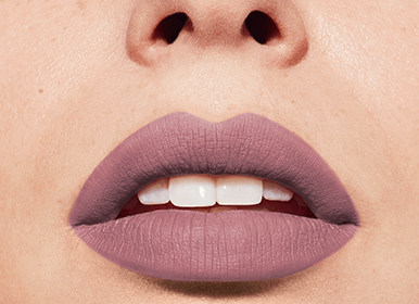 Mauve-martre lips